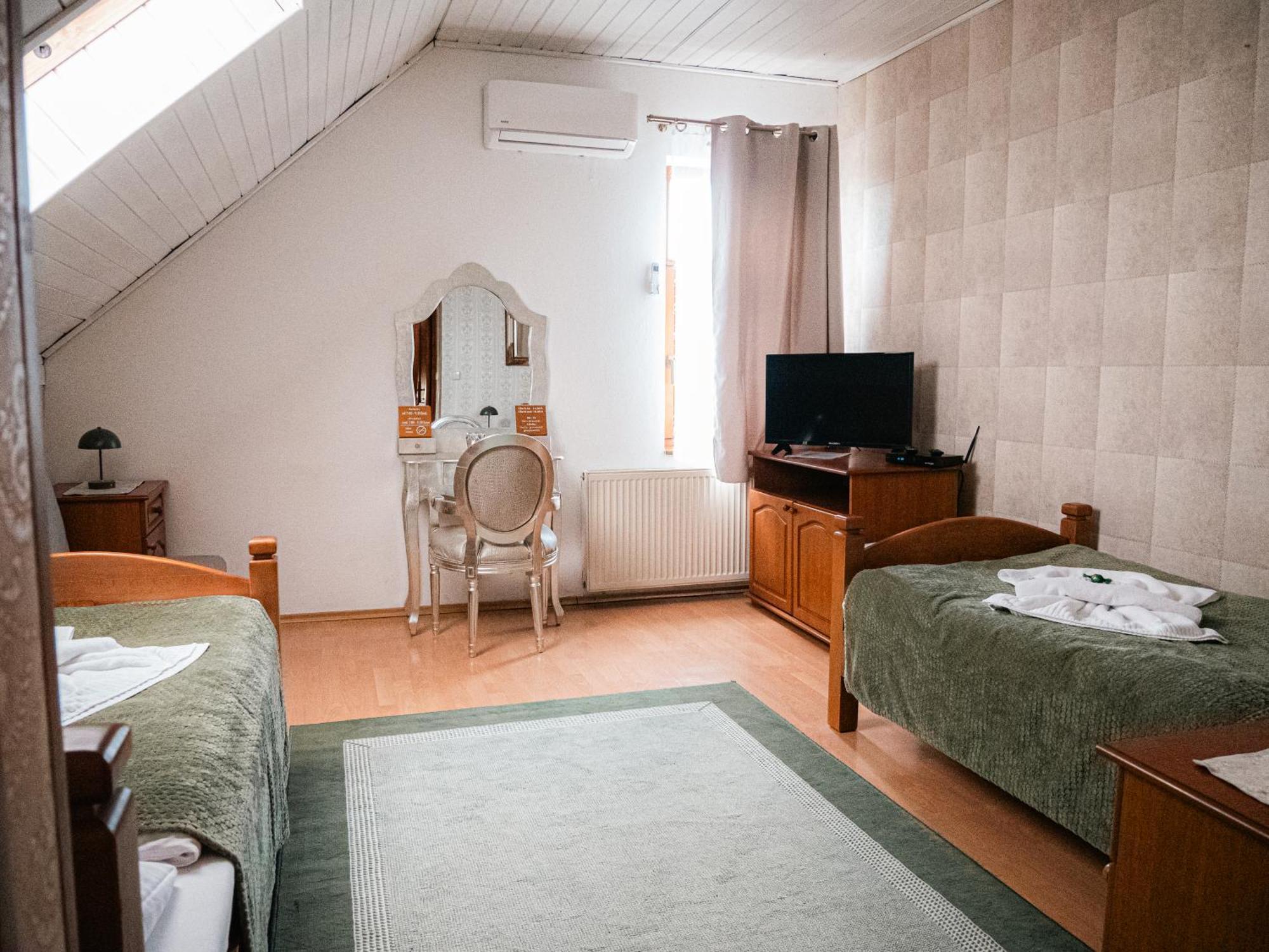 Hotel U Krba Nitra Zewnętrze zdjęcie