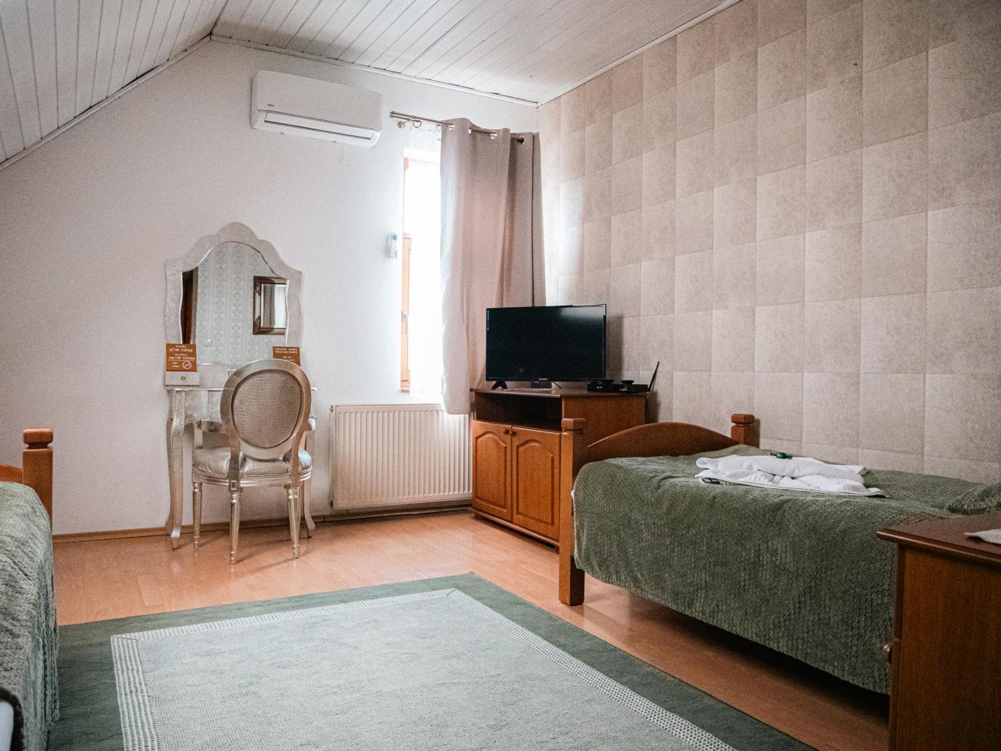 Hotel U Krba Nitra Zewnętrze zdjęcie